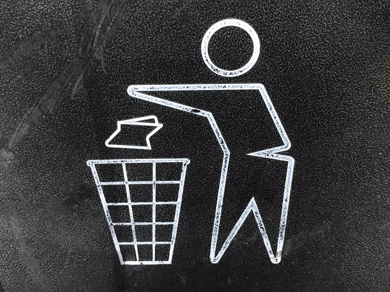 Throwing waste drawing